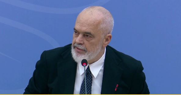 “Brez Tik Tok-u që nuk lidhin dot 7 fjalë bashkë”/ Rama sulmon protestuesit: Janë ‘pengje! Qënie të verbra, njerëz pa shkollë