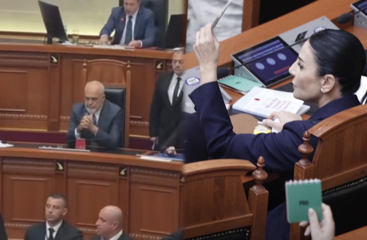 85 vota për “Territorialen”/ Braçe dhe Spiropali nuk dalin nga rreshti, Balluku shfaqet në Kuvend pas disa javësh. Llogaritë e Ramës dhe frika nga rrjedhja e vo